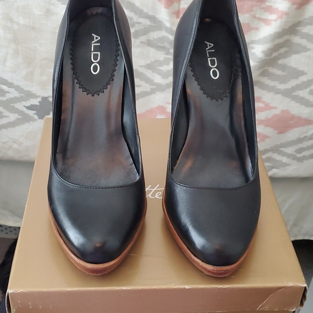 Aldo brown leather heels